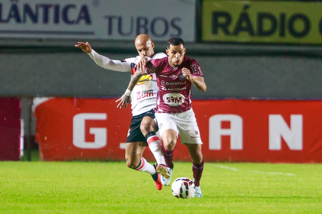 Caxias Vence a Quinta Seguida e Dispara na Liderança da Série C