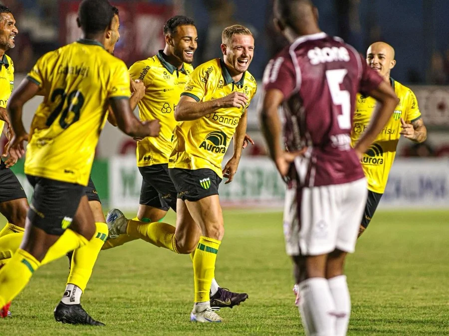 Ypiranga impõe autoridade, bate o Caxias no Centenário e avança à semifinal