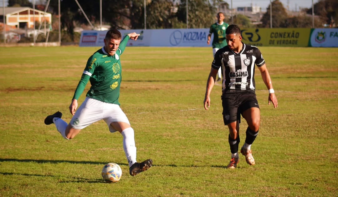 Santa Cruz vence gaúcho fora de casa e mantém sonho da classificação vivo