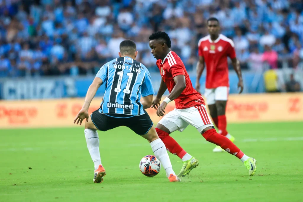 Gre-Nal da fragilidade: o clássico que promete ser vencido por quem erra menos
