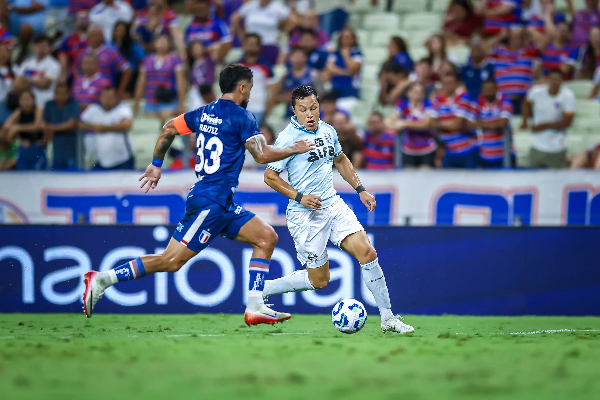 Grêmio cede empate ao Fortaleza e deixa escapar chance de alívio no Brasileirão