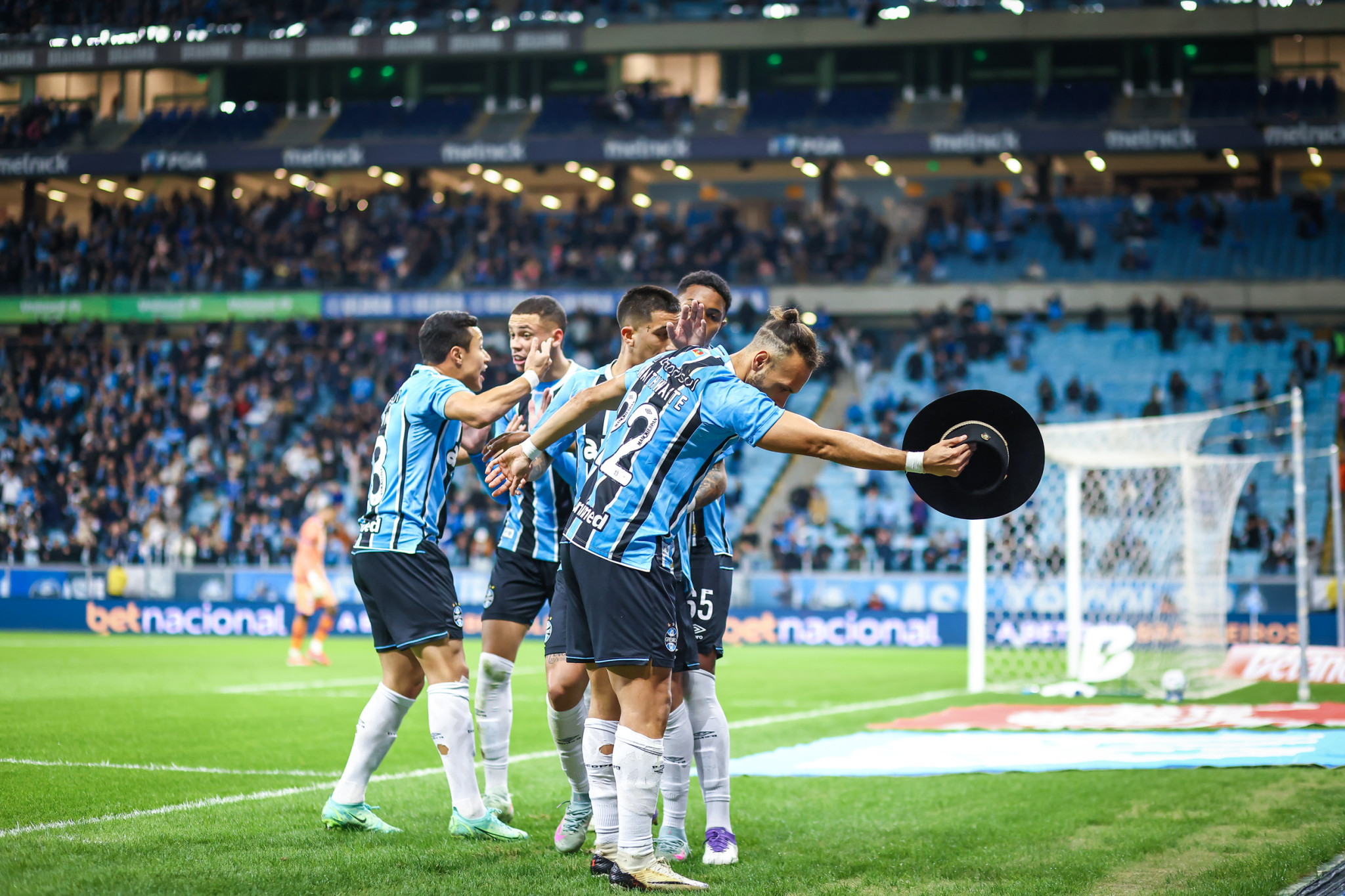 Braithwaite do Grêmio rompe tendão de Aquiles e deve ficar fora da temporada