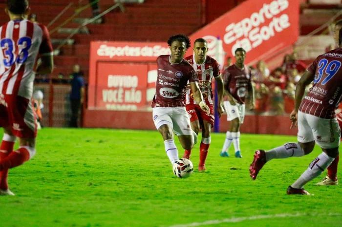 Caxias perde nos Aflitos, mas segue líder isolado da Série C