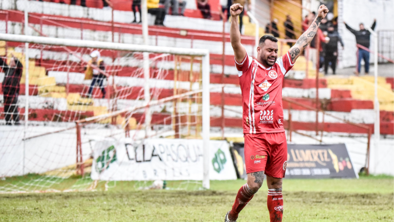 Na estreia de Juca Antonello, Gaúcho sofre virada do Inter-SM e se complica na Divisão de Acesso