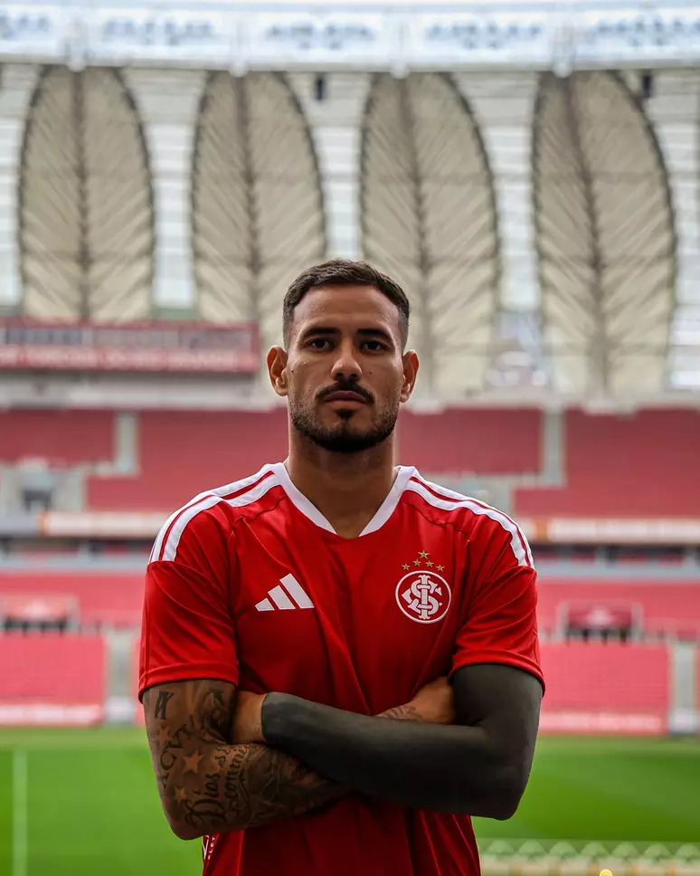 Sanabria e João Victor: as duas novidades da concentração colorada para o Gre-Nal 453